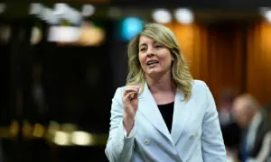 Industry Minister Joly Visits China to Pursue Commercial Opportunities