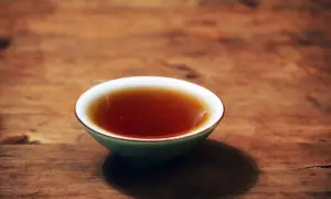 2 Herbal Remedies That Help Refresh Your Eyes
