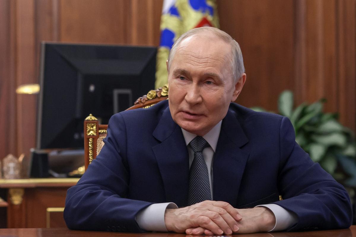 Russia Declares Ceasefire to Observe WWII Victory as Ukraine Announces Its Own Pause in Fighting