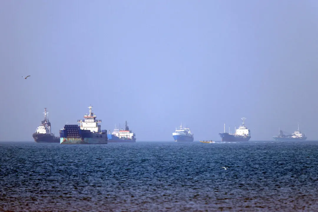 Oil Prices Jump as US–Iran Fighting Intensifies, IRGC Says Strait of Hormuz Closed