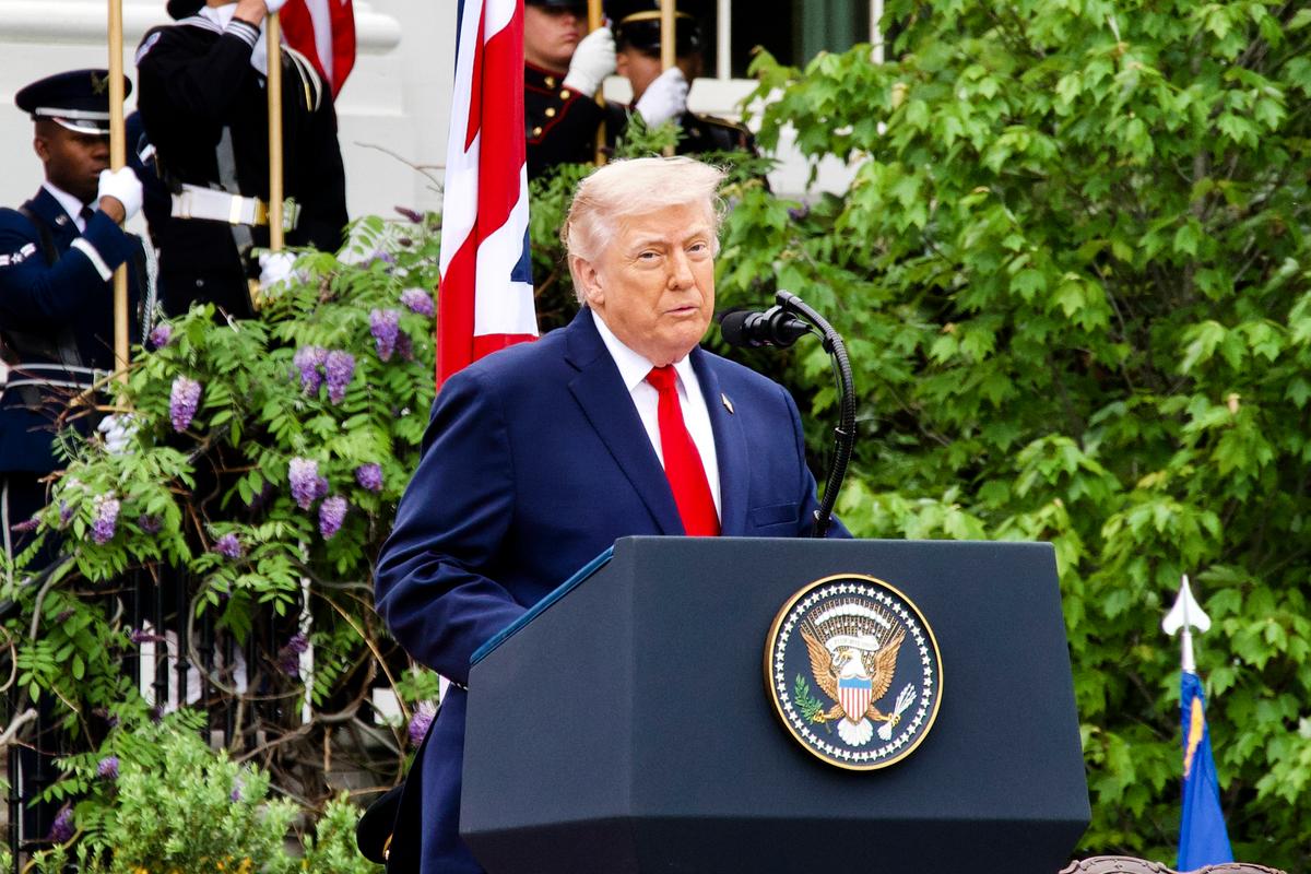 Trump Warns EU of Higher Tariffs If Trade Deal Terms Aren’t Met by July 4