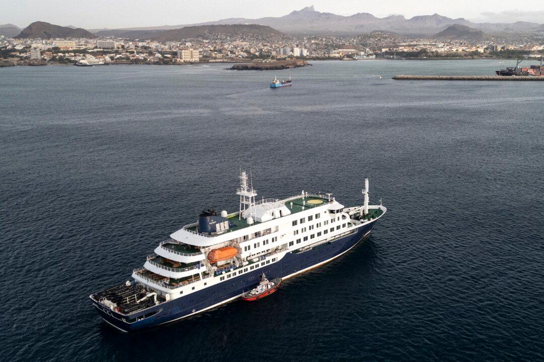 Americans Aboard Hantavirus-Hit Cruise Ship Will Quarantine in Nebraska, Says CDC