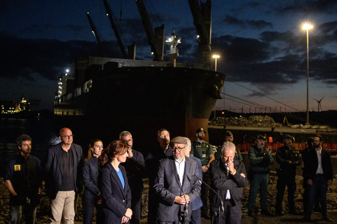WHO Says Hantavirus Risk Is Low as Passengers Prepare to Leave Ship