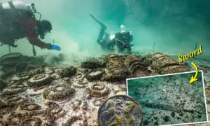 Swiss Underwater Researchers Find 2,000-Year-Old ‘Shipwreck’ Cargo of Roman Swords, Ceramics