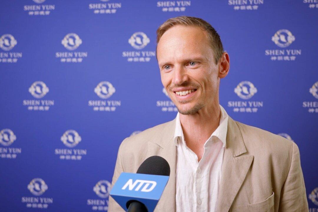 Engineer Amazed by Shen Yun’s Revival of Traditional Chinese Culture