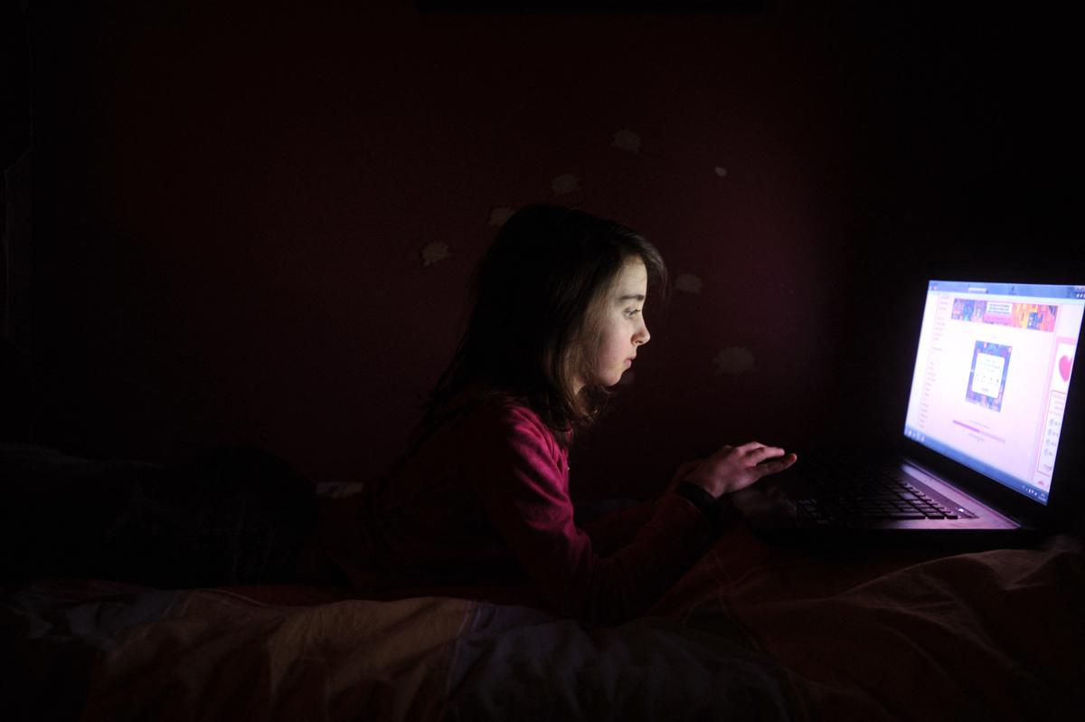 As Canada Eyes Youth Social Media Bans, Australia Offers Early Lessons