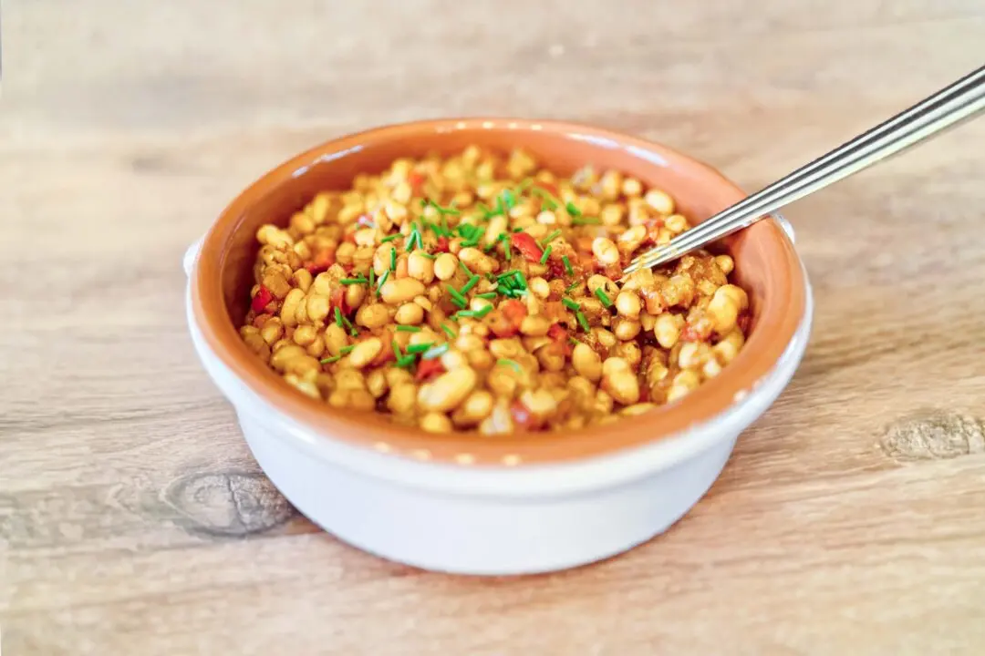 Smoky Baked Beans: A No-Added-Sugar Recipe for Memorial Day