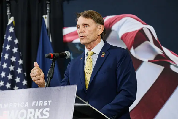 Gallrein Campaigns Against Massie in Kentucky; Senate Redrafting Immigration Enforcement Bill | NTD Good Morning (May 19)