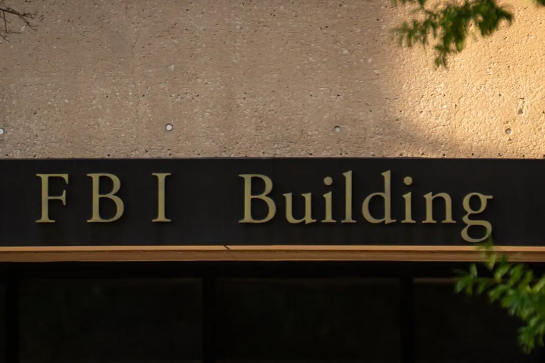 Texas Man Charged With Online Threats to Bomb White House, Kill Federal Agents