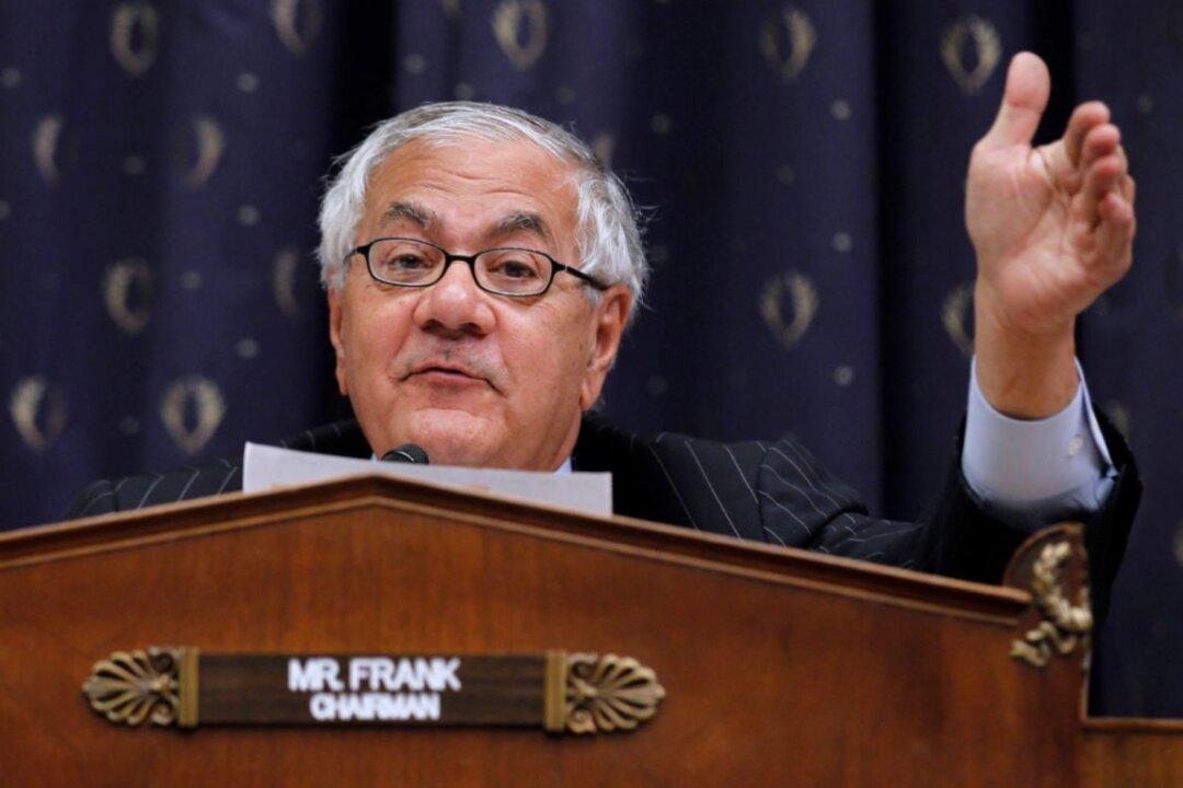Former Rep. Barney Frank Dies at Age 86, Family Says