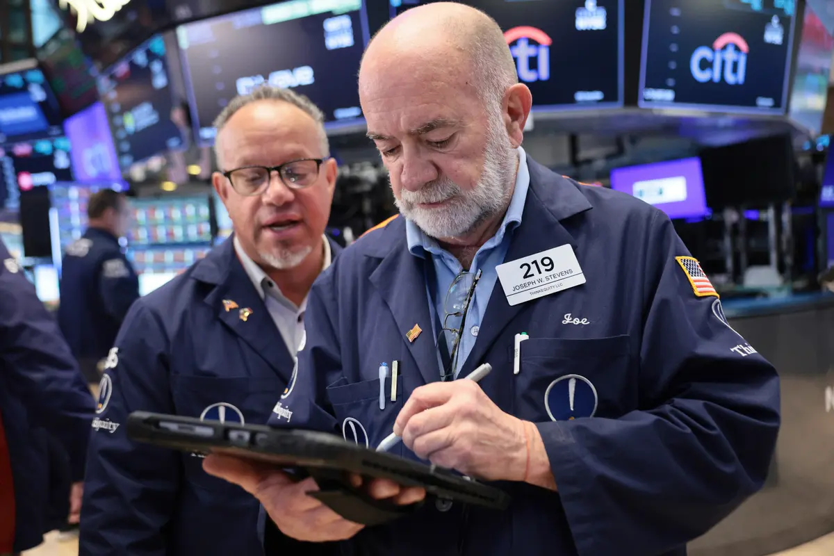 China Moves to Shut Down Offshore Stock-Trading Channels Used by Mainland Investors