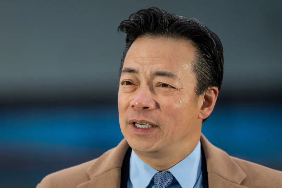 Vancouver City Council Votes Against Sanctioning Mayor After Investigation Finding He Harassed Councillor