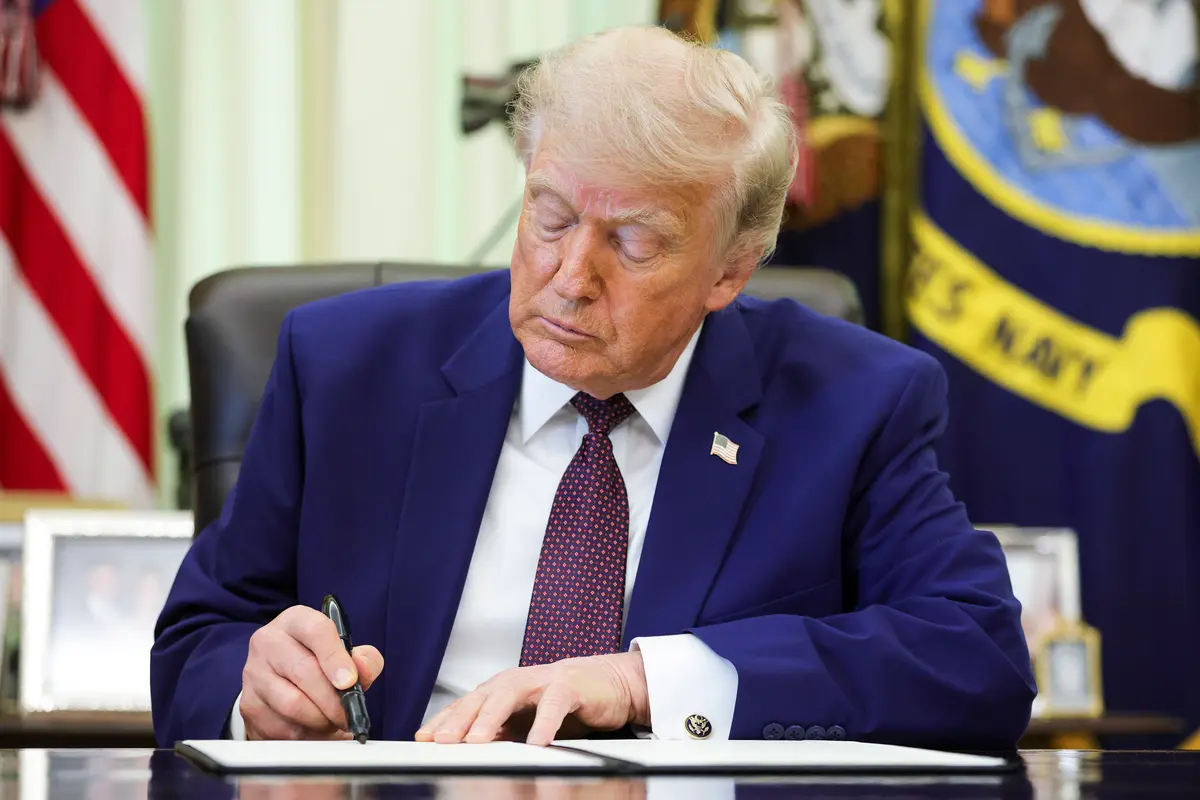 Trump Issues Memo to Accelerate AI Use for National Security