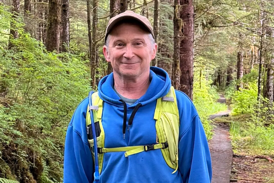 Alaska Primary Challenger Who Has Same Name as Incumbent Sen. Dan Sullivan Ineligible to Run: State Official