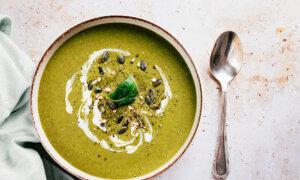 Summertime Parsley and Spinach Detox Soup