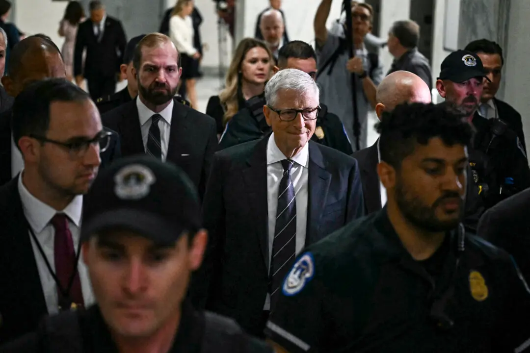 Bill Gates Says Epstein Issued ‘Veiled’ Threats Over Affairs