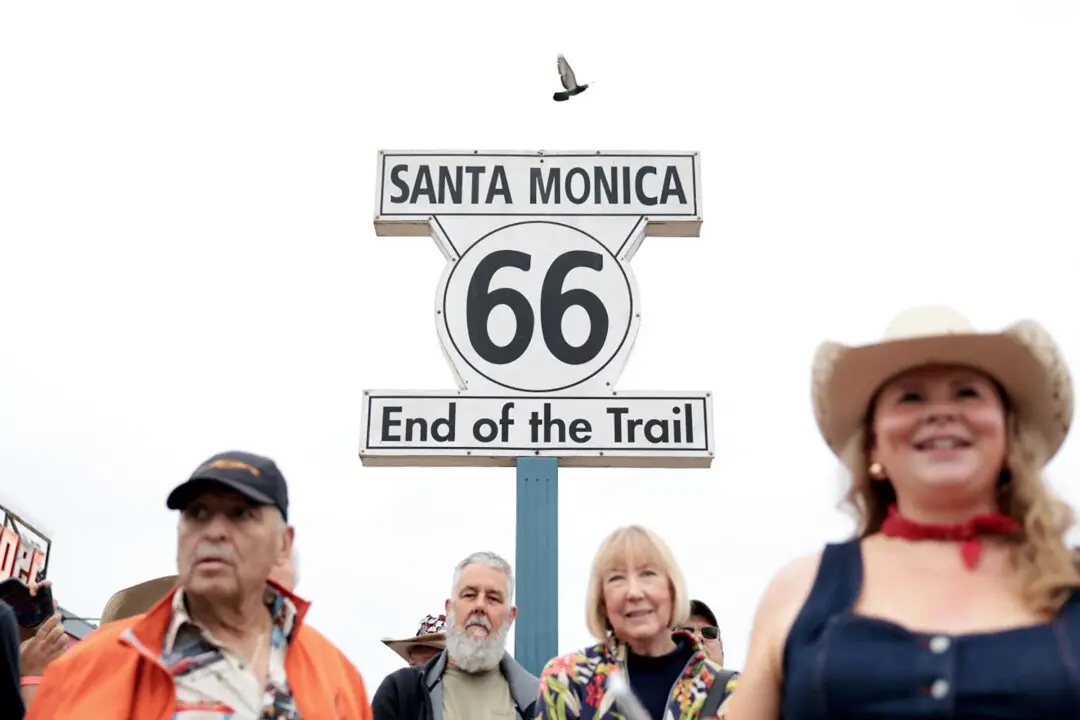 At 100, Route 66 Still Beckons as a Cross-Country Caravan Takes Off From Santa Monica
