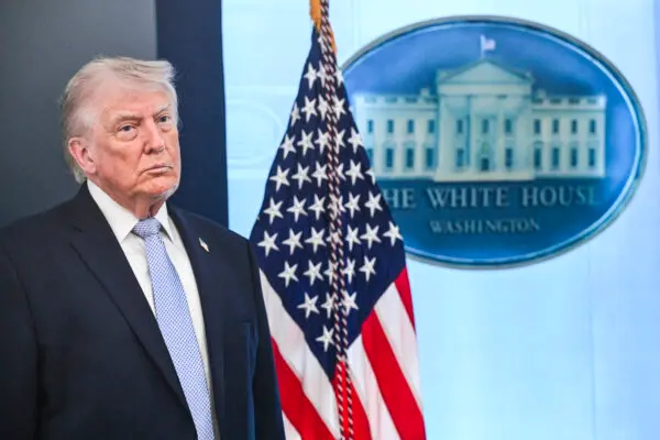 Trump: ‘We Are Taking Over the Strait’; EU Foreign Ministers Discuss New Russia Sanctions