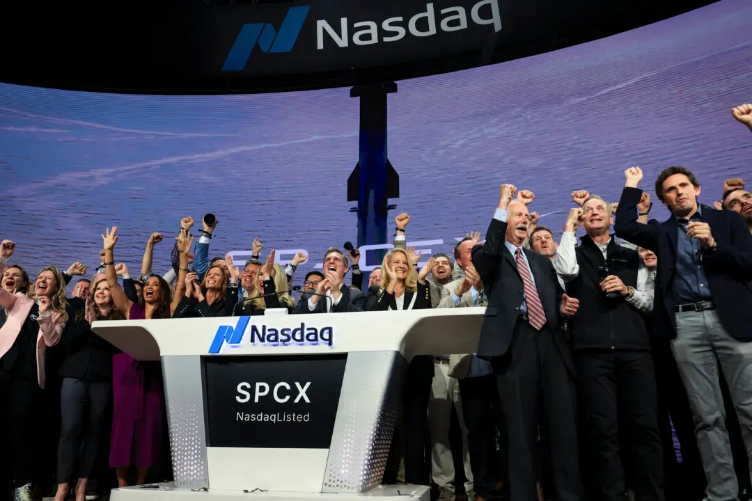 SpaceX Goes Public in Blockbuster Wall Street Debut