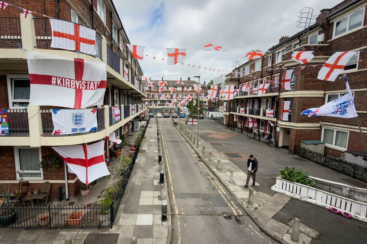 Sunshine, Soccer Give UK Economy Summertime Spur