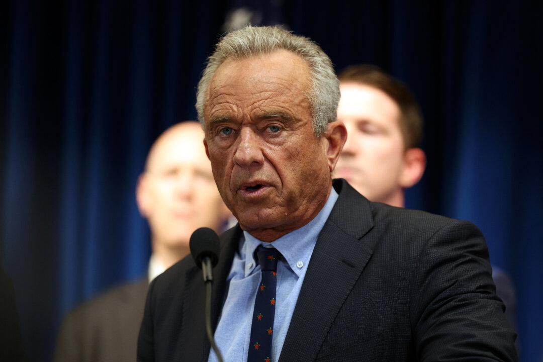 RFK Jr. Warns Vaccine Committee Not ‘Functioning’, Asks Court to Accelerate Decision