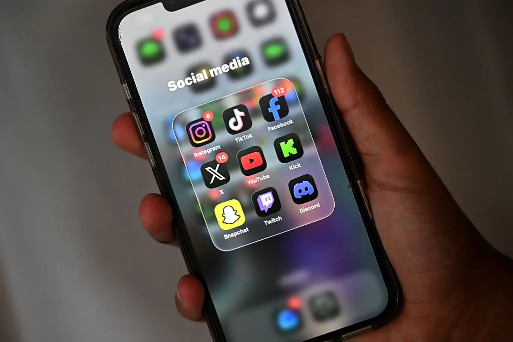 1 in 4 Australians Get Most of Their News From Social Media Despite Deep Distrust: Study