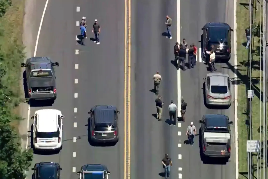 ICE Agent Struck by Suspect’s Vehicle During Arrest Attempt in New Jersey