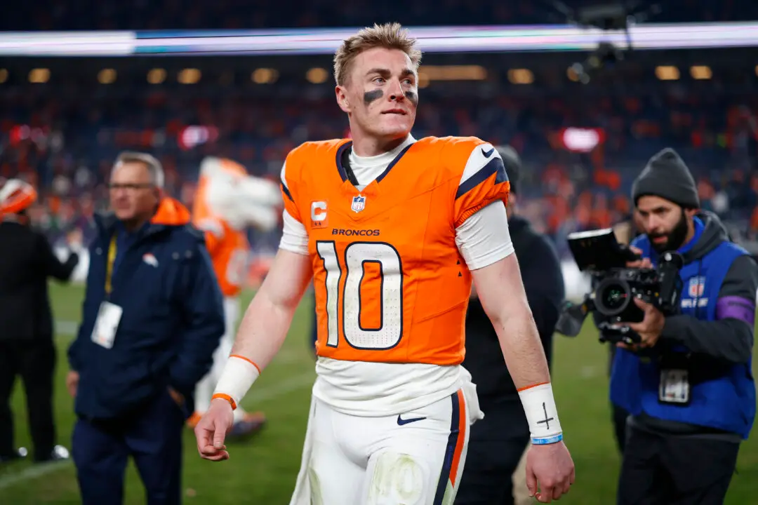 Bo Nix Sets Record Straight on Ankle Injury Saga