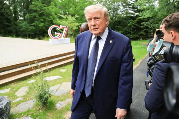 Senior Officials Lay Out Key Details of Memorandum Between US and Iran; Trump Stalls DNI Confirmation Hearing