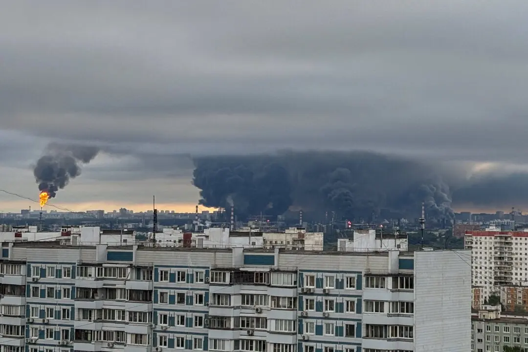Ukraine Strikes Moscow Oil Refinery in Drone Attack