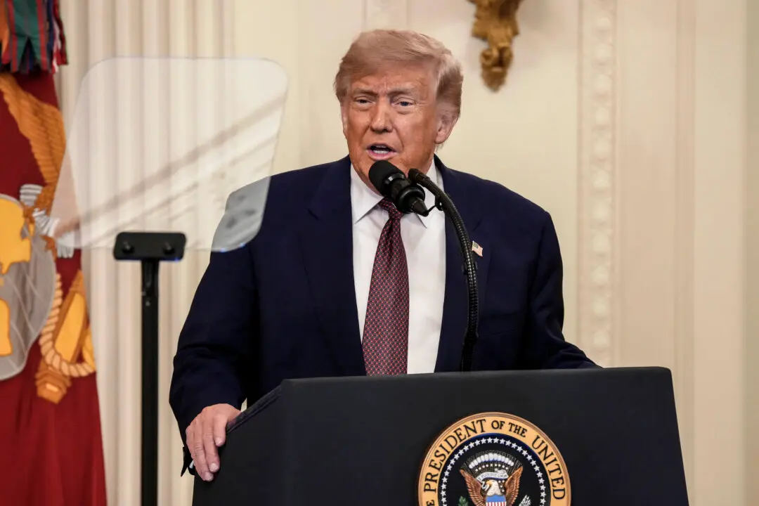 Trump Warns Tehran of Renewed Attacks if Framework Agreement Is Violated
