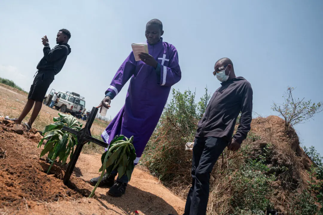 US Provides Experimental Ebola Drug for Trial in Congo