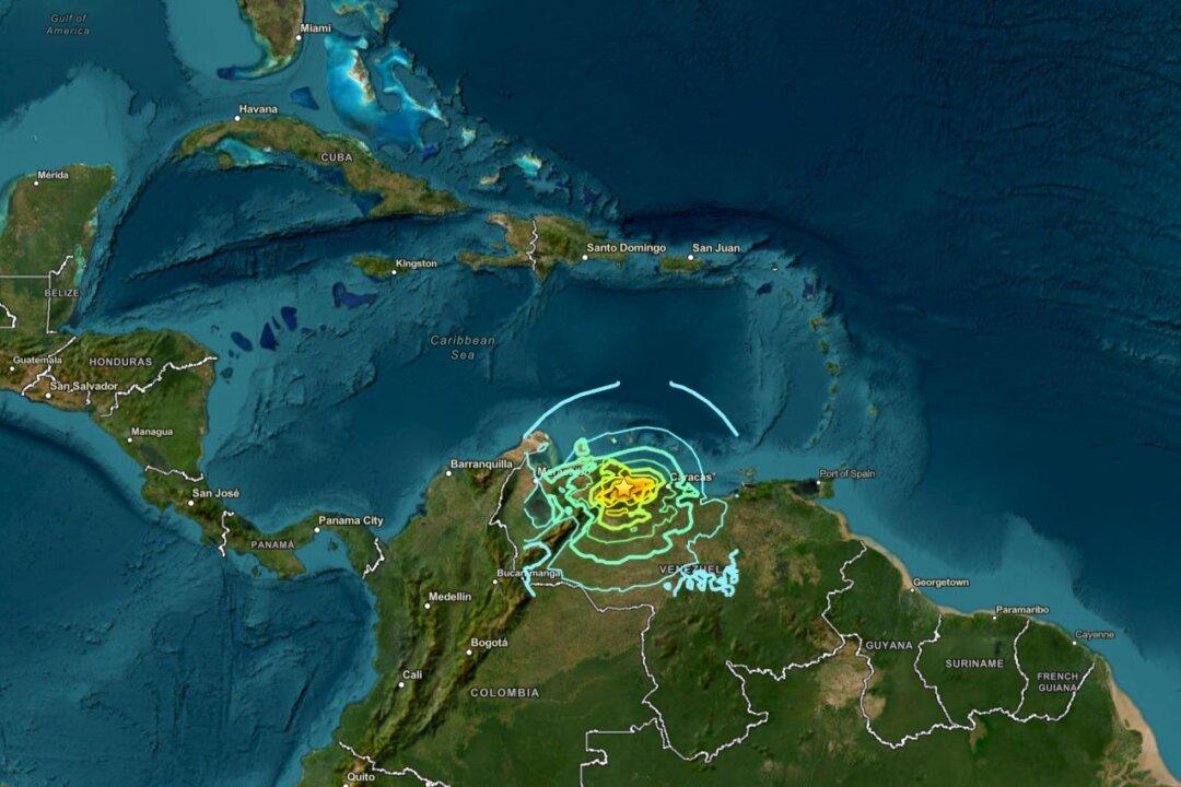 Trump Pledges to Help Venezuela After Twin Earthquakes