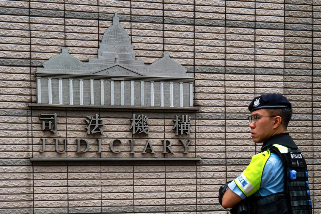 Hong Kong Police Arrest Booksellers on Suspicion of Selling Seditious Publications