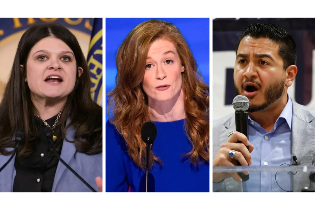 Senior Senator Breaks With Schumer, Endorses Progressive El-Sayed in Michigan Primary
