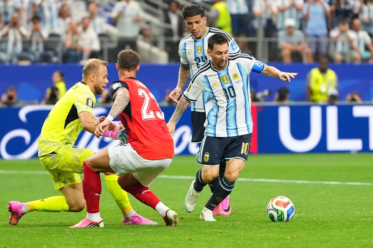 Hundreds of Internet Sites Illegally Streaming World Cup Seized by US Authorities