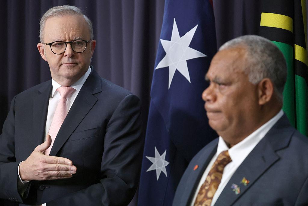 Australia and Vanuatu Seal Landmark Security and Economic Agreement