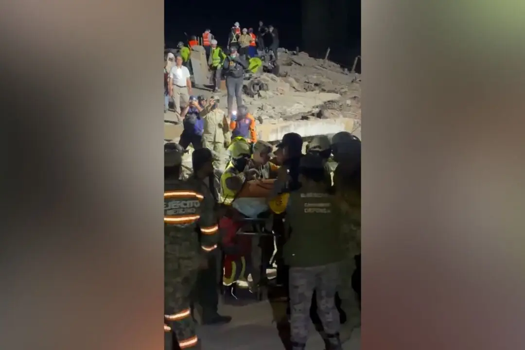 Venezuela: 11-Year-Old Rescued 3 Days After Earthquakes