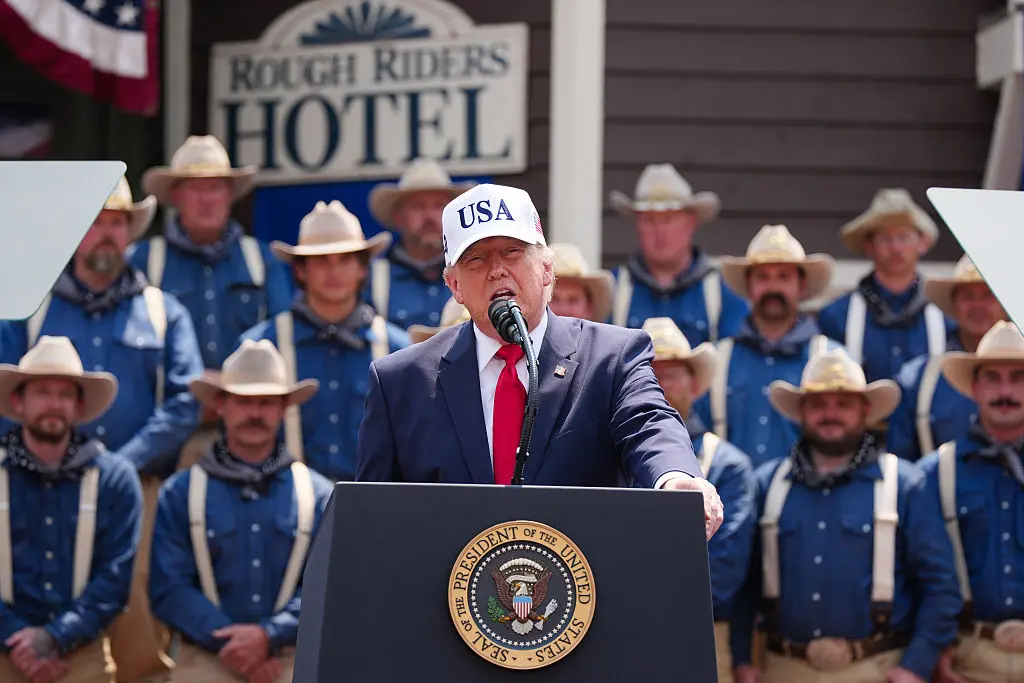 Trump Says He'll Deliver Long Speech on Fourth of July, Even If Temperatures Are High