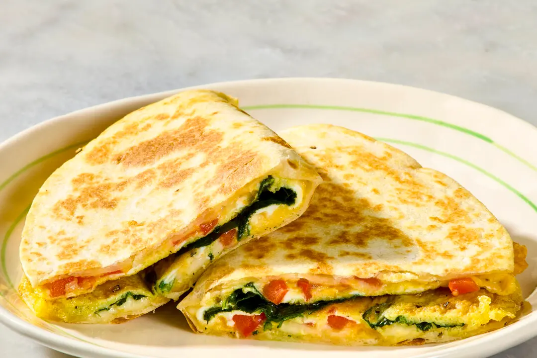This 2-Minute, 5-Ingredient Egg Breakfast Is Perfect for Busy Mornings