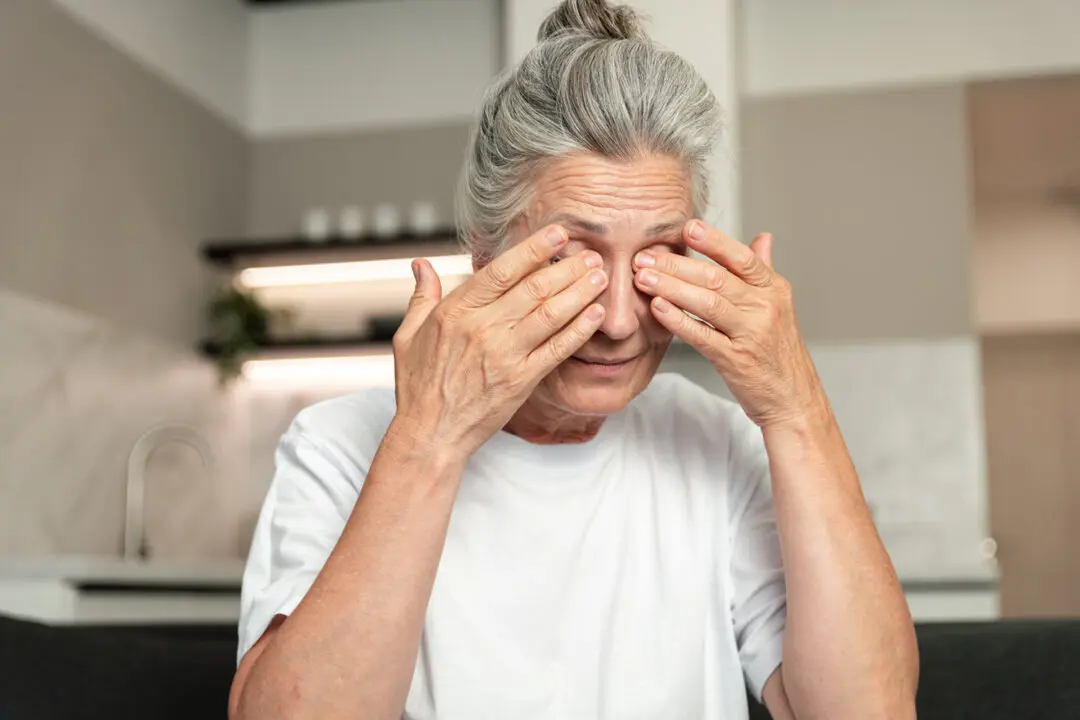 A 10-Minute Eye Exercise for Eye Strain and Healthy Vision