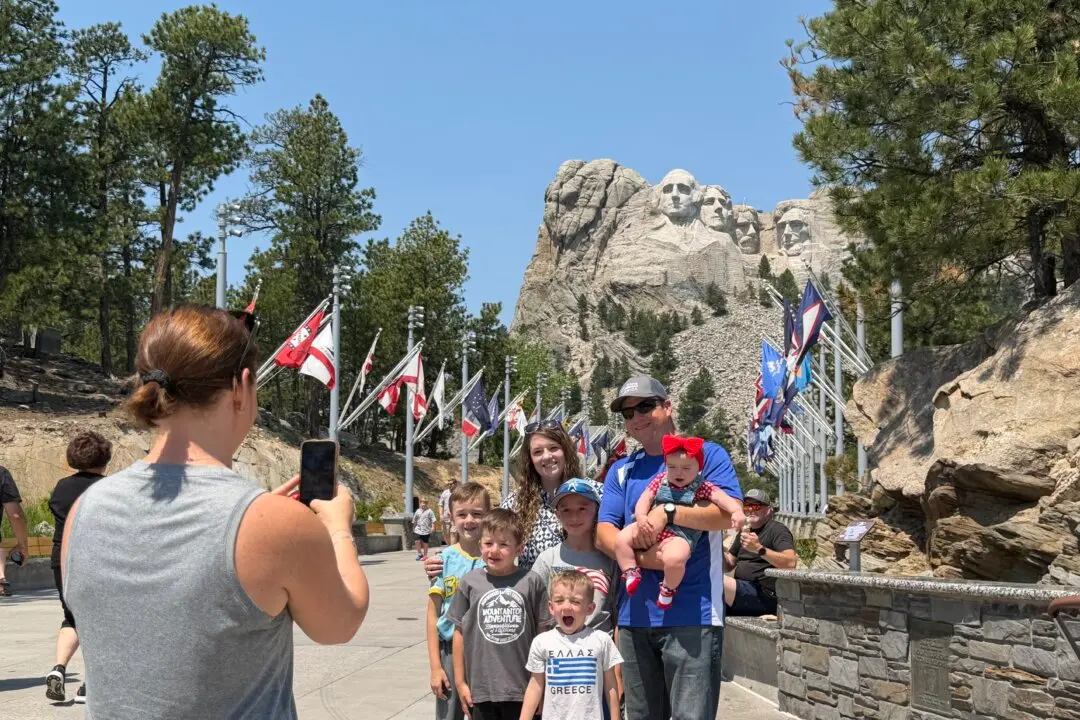 Mount Rushmore: More Than Just a Pretty Sight, Visitors Say