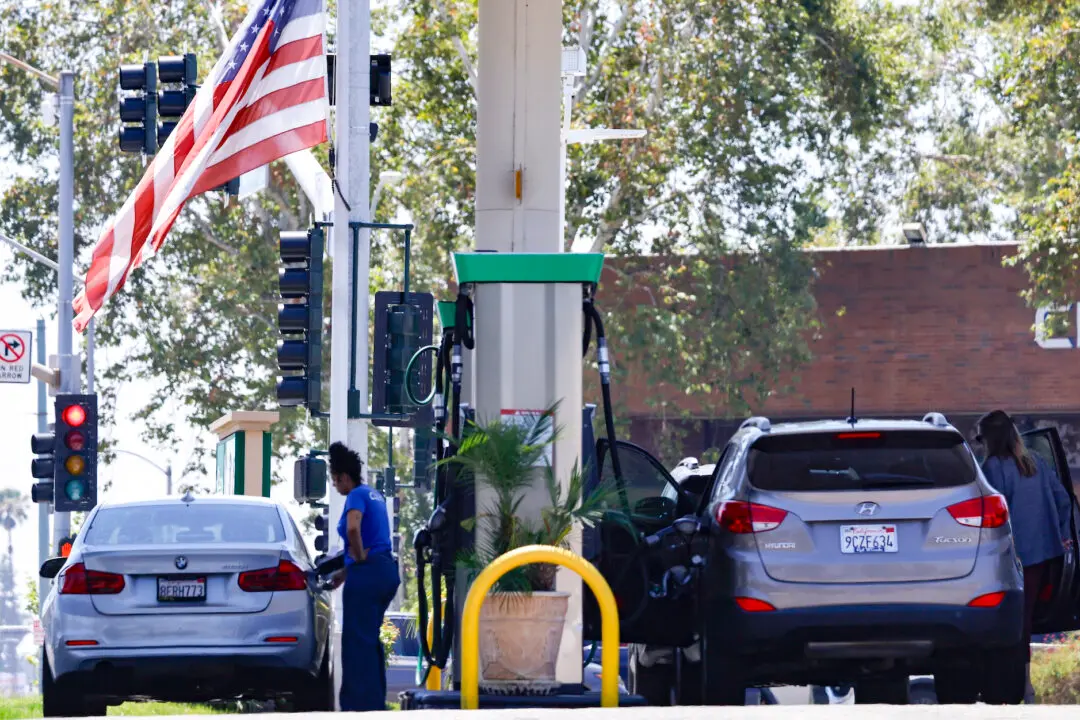 Falling Oil Prices Bring Pump Relief Ahead of July 4 Travel
