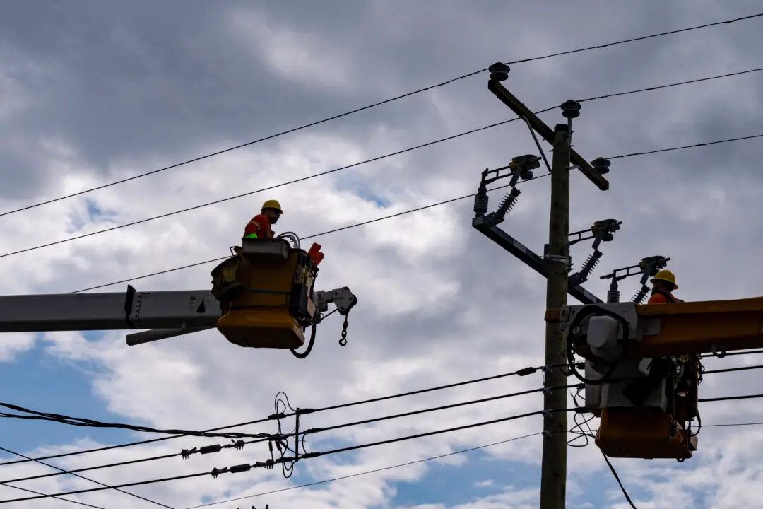 More Than 30,000 Hydro Clients Without Power in Quebec After Severe Storms