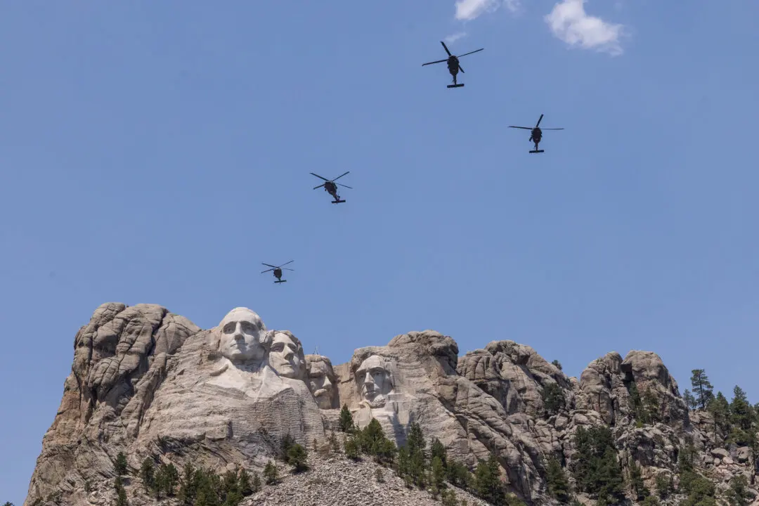 Trump to Pay Tribute to US Founders for 250th Celebration at Mount Rushmore