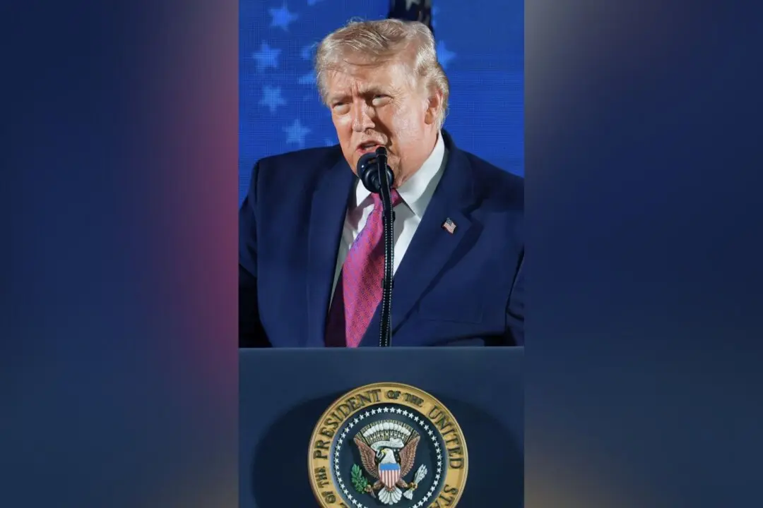 Trump Hails US Legacy, Denounces Communism During 250th Celebration at Mount Rushmore
