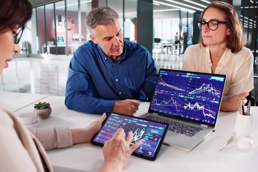 Sequence-of-Return Risk: Why Your First Five Years Decide Everything