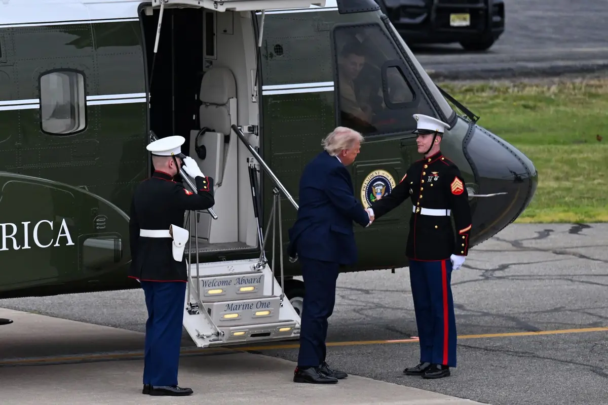 Trump Says Sikorsky Will Finance New Granite Helipad on White House South Lawn