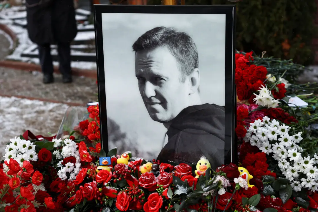 British Government Sanctions Russians Linked to Navalny Poisoning