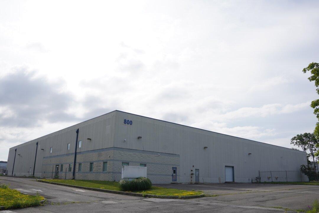 Politicians Speak Out Against Potential Orange County ICE Facility